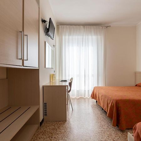 Hotel Aida Alassio Esterno foto